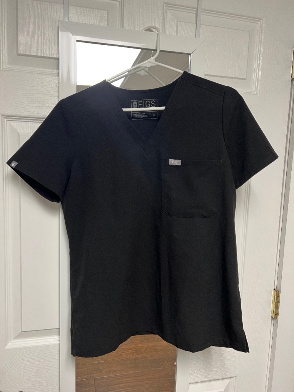 Small figs set, Catarina One-Pocket Scrub Top and Zamora Jogger Scrub Pants